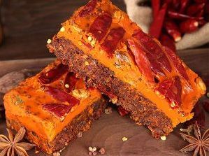 想要在重慶開一家火鍋店那么火鍋底料加工廠如何選擇？