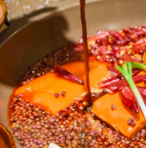 選火鍋底料配送，服務(wù)標(biāo)準(zhǔn)咋把握？