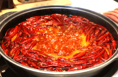 火鍋店的紅油究竟有何獨特魅力？其售價又該如何定奪？