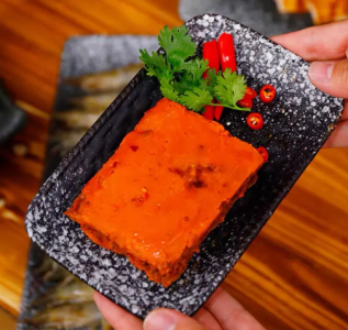 如何慧眼識牛油紅油底料？秘訣在手，美味即成半！