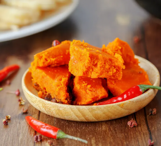 如何挑選最佳重慶火鍋底料？正宗風(fēng)味鑒別秘籍大公開(kāi)！