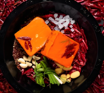 牛油紅油批發(fā)價為何更誘人？助您火鍋店盈利飆升的秘密？