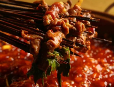 揭秘重慶串串香底料批發(fā)廠家：核心優(yōu)勢究竟何在？