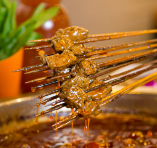 如何挑選優(yōu)質(zhì)的串串香底料批發(fā)廠家，確保美味與品質(zhì)雙贏？