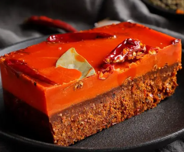 火鍋為何鐘愛紅油？加工奧秘何在？