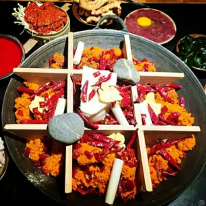 揭秘重慶火鍋底料靈魂之味，獨特秘訣何在？廠家深度解析！