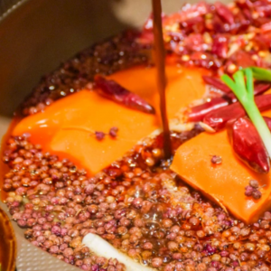 揭秘！重慶火鍋底料鮮美秘訣何在？