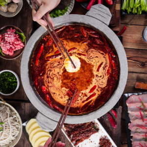 紅油在火鍋中扮演的角色及其風(fēng)味影響何在？