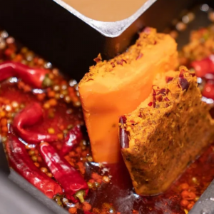 如何挑選最正宗重慶火鍋底料？關(guān)鍵要素揭秘