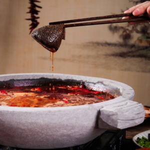 揭秘：牛油紅油火鍋的獨特風味何在？